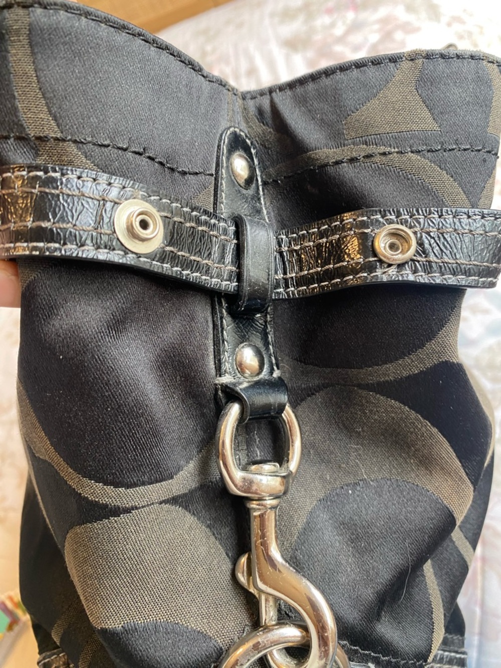 Coach Black Signature Shoulder Bag - Picture 3 of 8